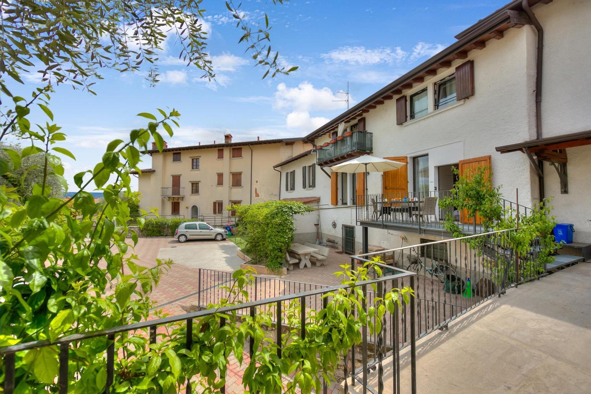 Al Peveri - Private Parking & Near Lake - Happy Rentals Toscolano Maderno Exterior photo